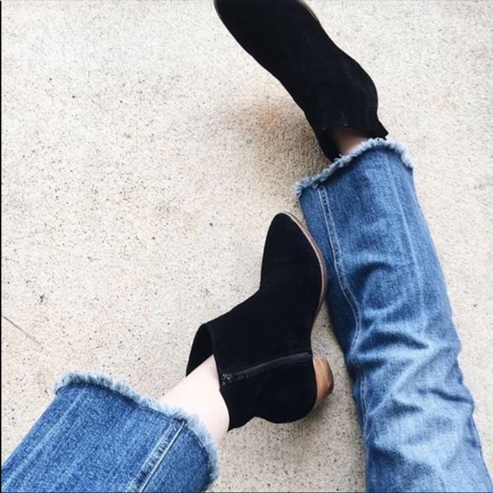 Black Suede Leather Pointy Boho Chic Booties - Picture 3 of 6